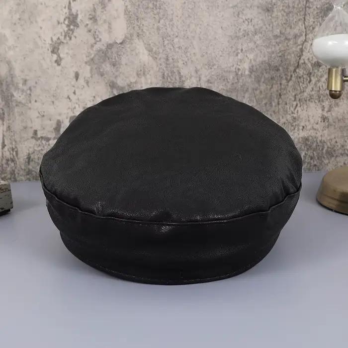 Chapeau marine décoré de flèche en cuir PU noir