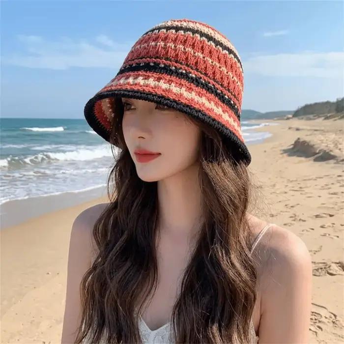 Chapeau Bob Tricoté Coloré à Rayures