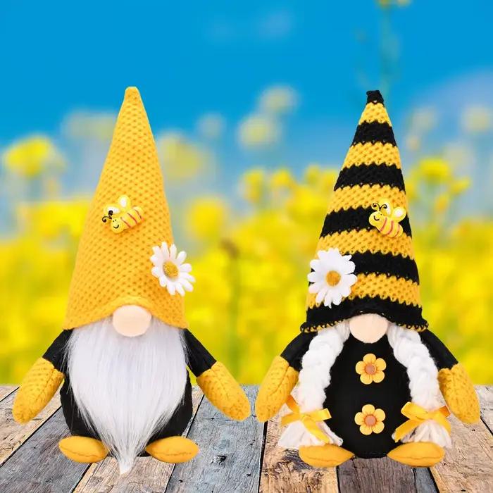 Chapeau tricoté Bee Day avec poupée sans visage Daisy Rudolph
