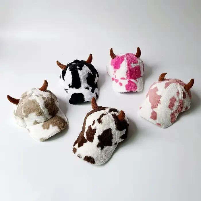 Chapeau en peluche avec cornes de bœuf amusantes