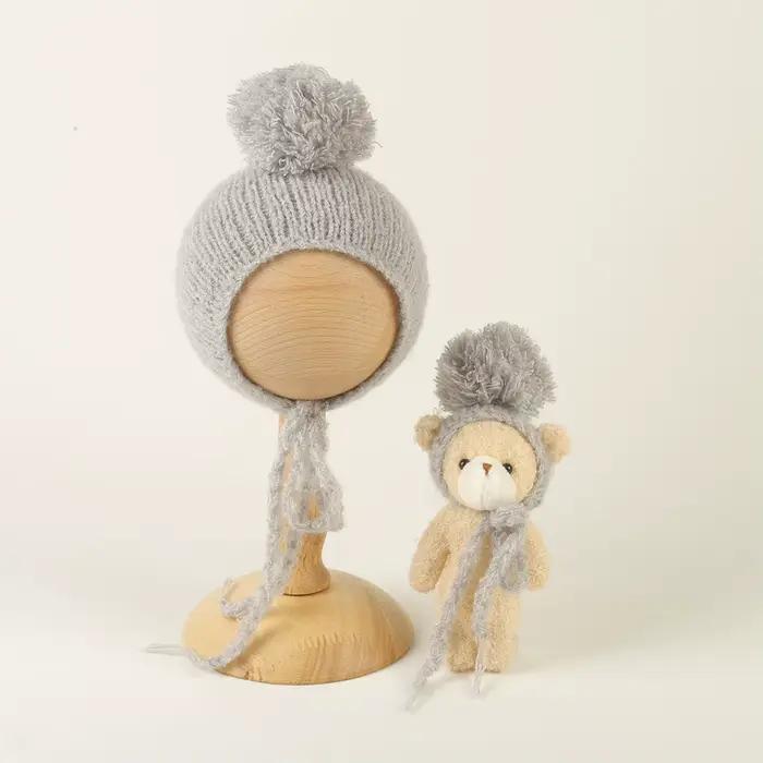 Ensemble chapeau et jouet ours pour bébé