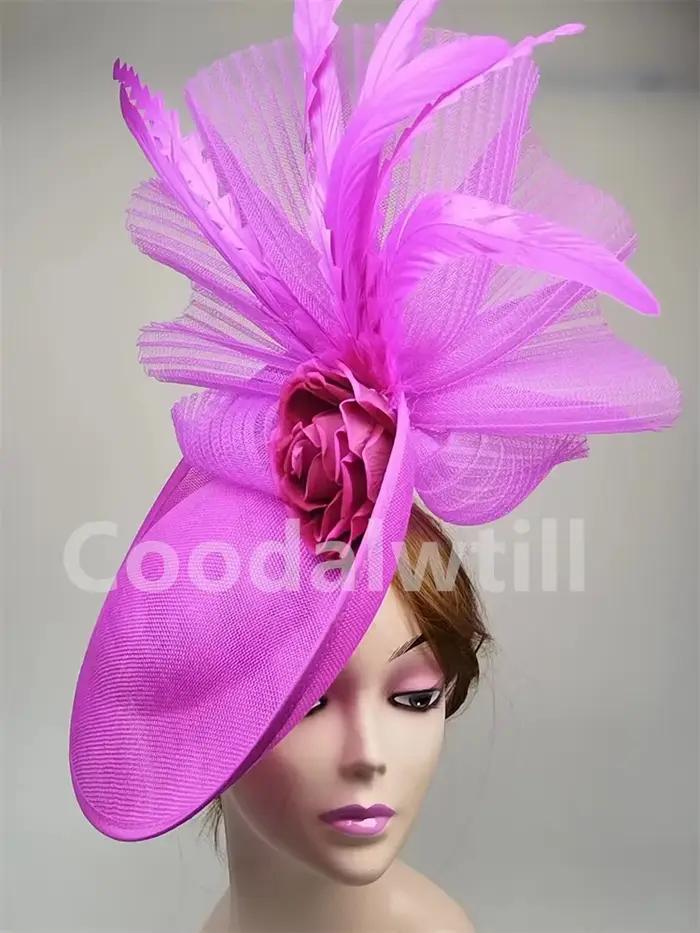 Chapeaux fascinateurs à fleurs pour femmes