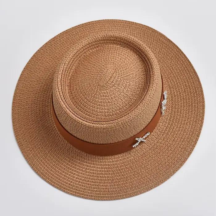 Chapeaux de paille élégants en métal avec lettres RB pour femmes