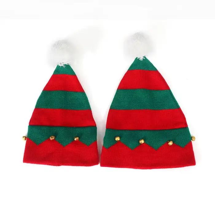 Chapeau de noël tricoté avec cloche