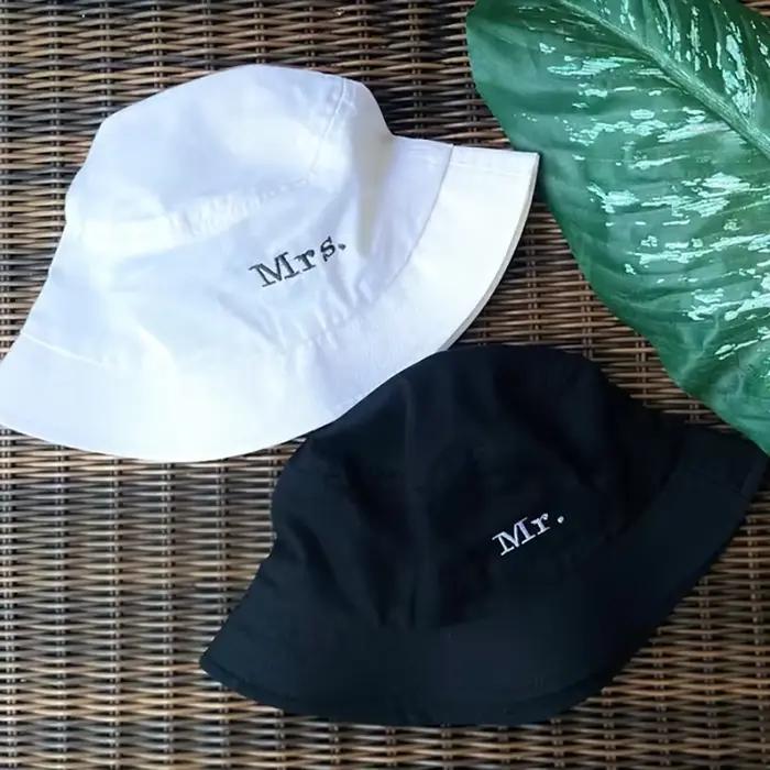 Chapeaux Mr et Mrs pour Mari