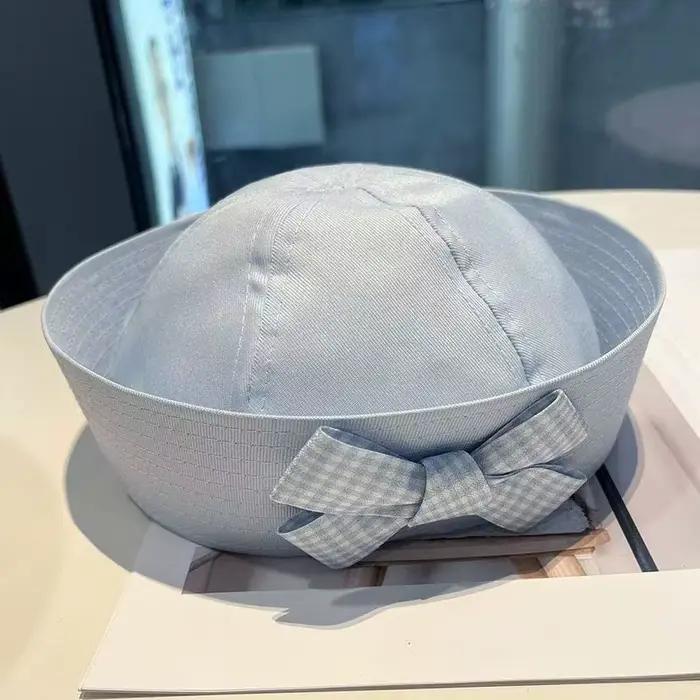 Chapeau de marin rose/blanc/bleu pour la plage
