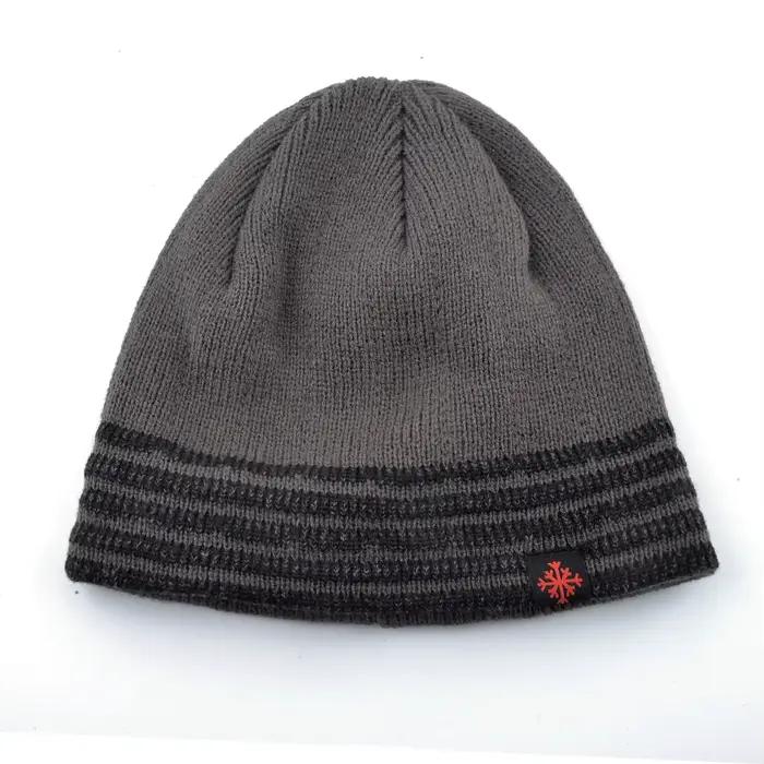 Bonnets Skullies tricotés à rayures pour hommes