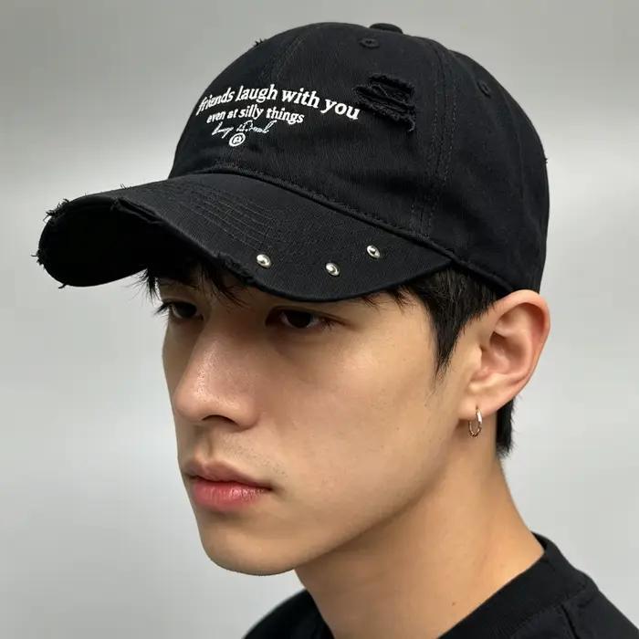 Casquettes de baseball brodées de lettres style déchiré avec rivets