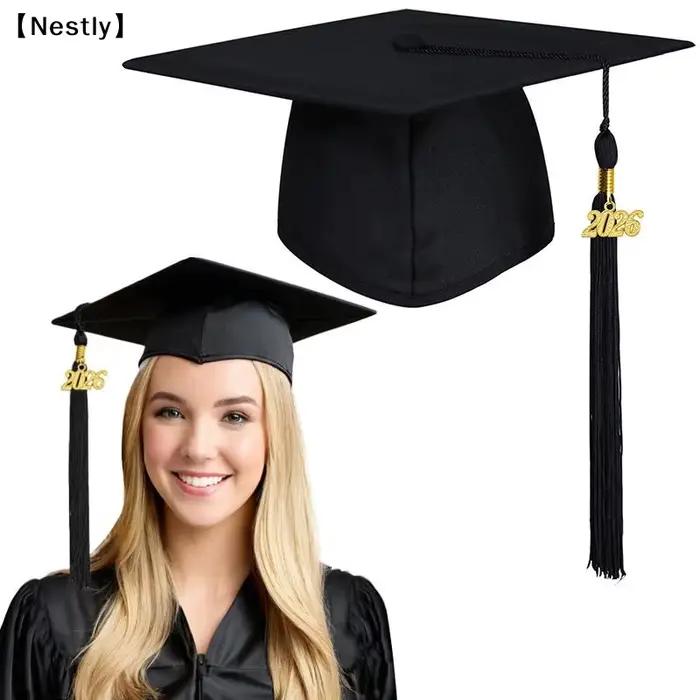 Chapeau de graduation en tissus tricotes avec pompon pour cérémonie de diplôme lycée et université pour homme et femme多种颜色的毕业帽带流苏适用于高中和大学毕业典礼男女通用