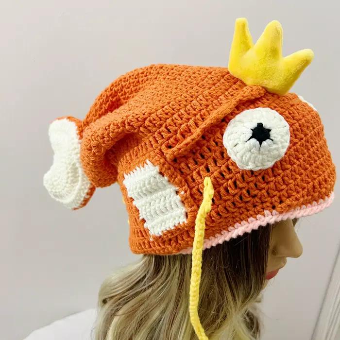 Chapeau de tête de carpe au crochet en laine fait à la main