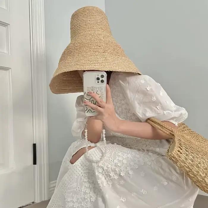 Chapeau de plage en raphia pour femme