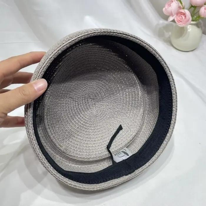 Nouveau chapeau élégant en paille