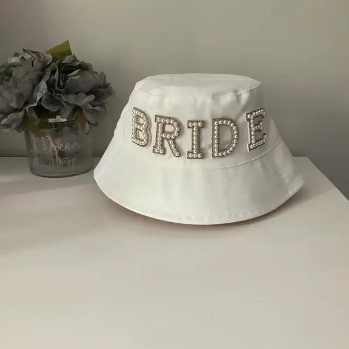 Chapeau seau pour mariée