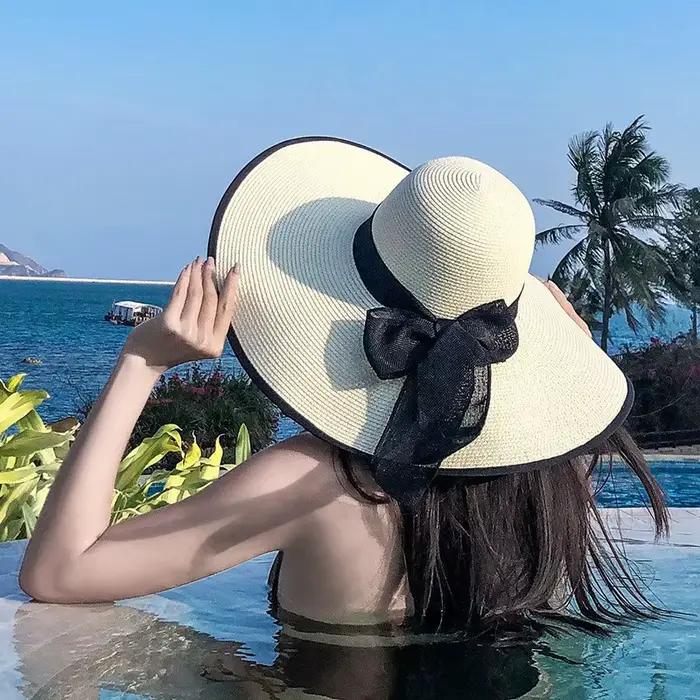 Chapeau de paille à bord surdimensionné pour femmes