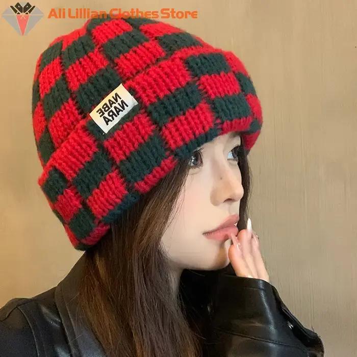 Chapeau tricoté à carreaux en damier pour femmes