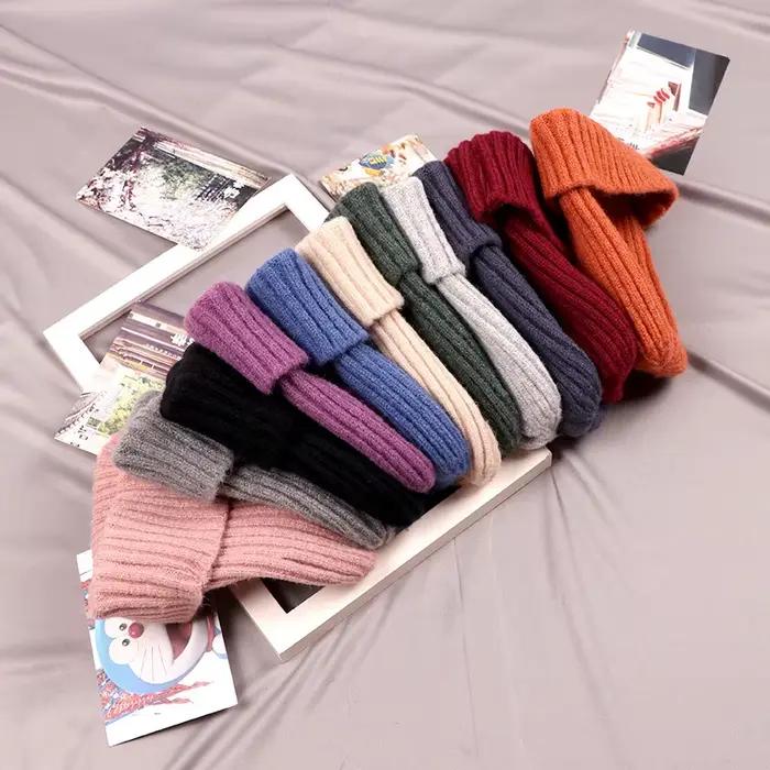Bonnet tricoté uni en coton et polyester pour bébés 4-24 mois style classique automne hiver à offrir occassions familiales