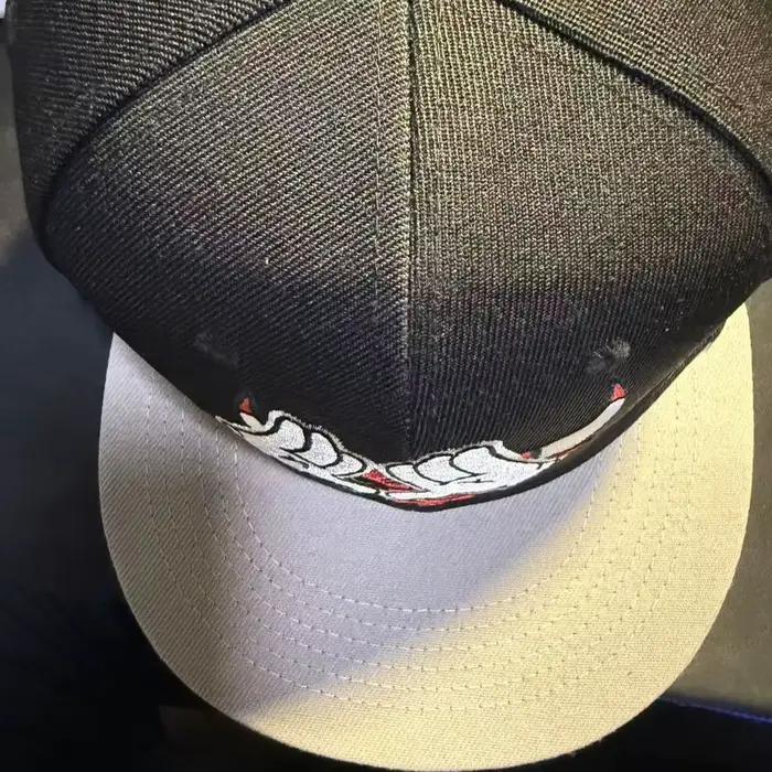 Chapeau de soleil noir élégant