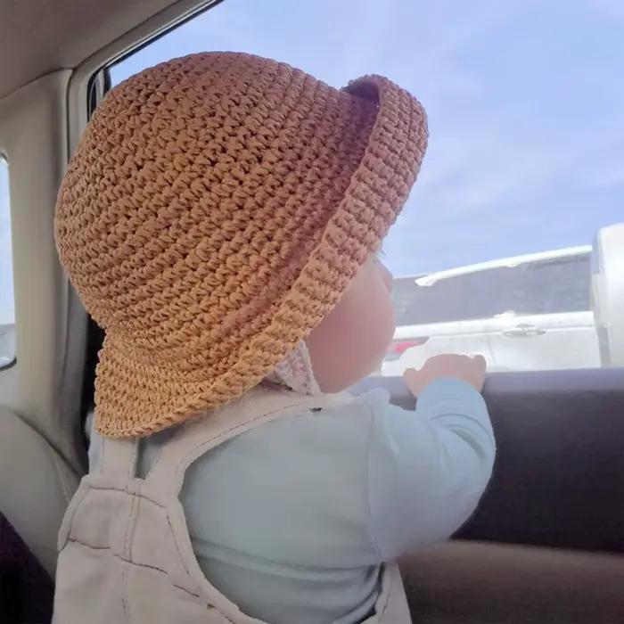 Chapeau de paille pour nouveau-né