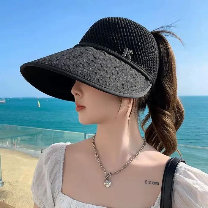 Chapeau de soleil à large bord en paille