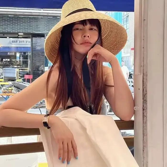 Nouveau Style sangle paille tige mode fronde chapeau de soleil femmes printemps et été Protection solaire plage Vintage
