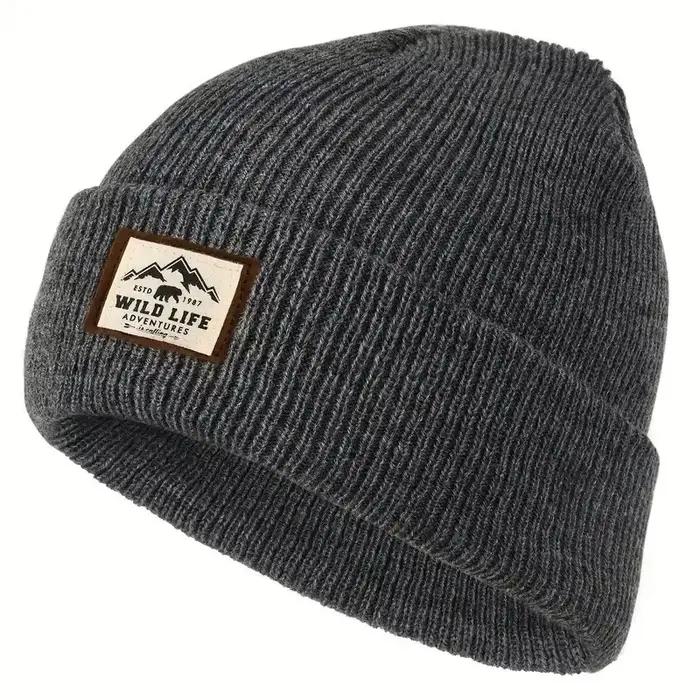 Chapeau tricoté chaud à rayures Jacquard