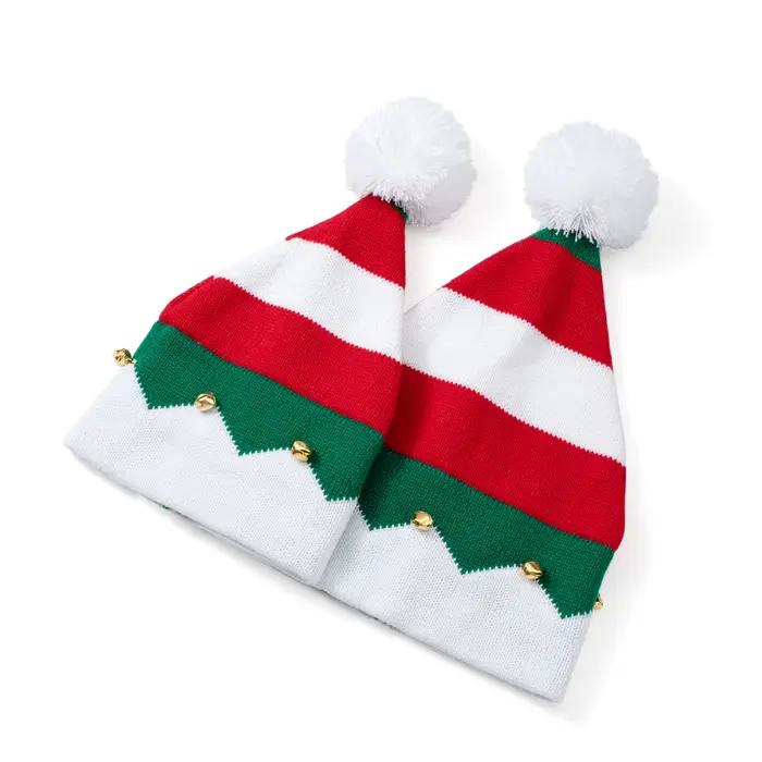 Chapeau de noël tricoté avec cloche