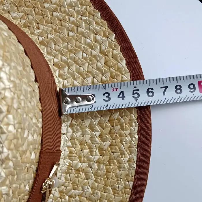Chapeau de paille à dessus plat pour femme avec bordure