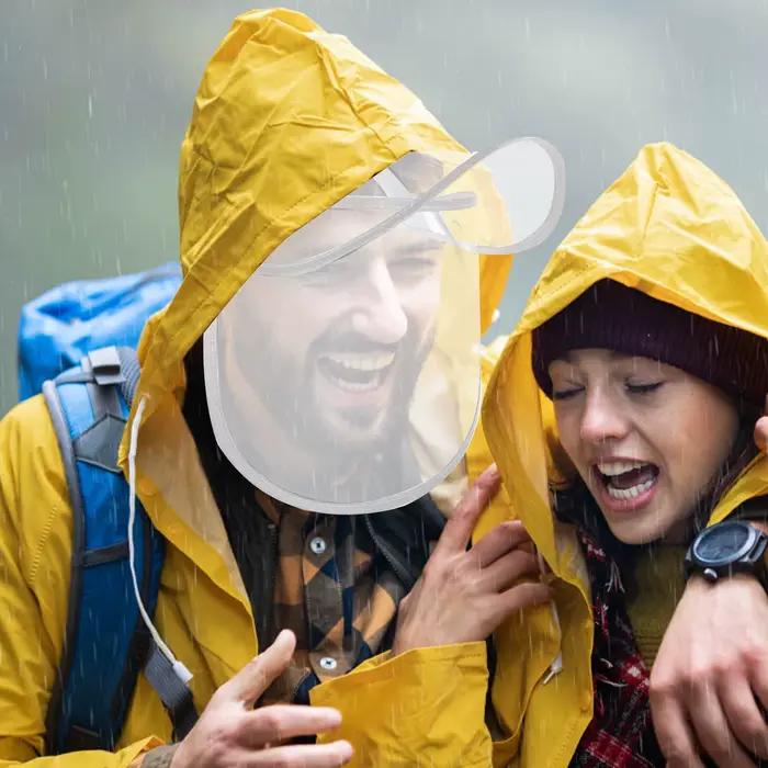 Chapeau imperméable avec visière détachable