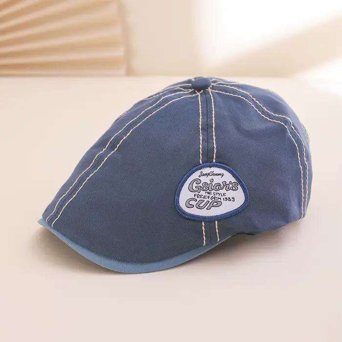 Chapeau brodé pour femme
