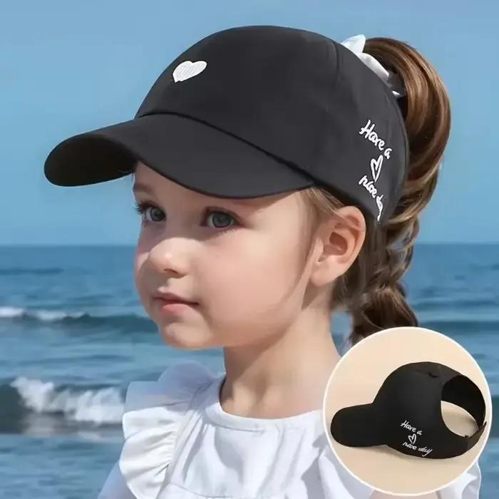 Casquette de baseball brodée en forme de cœur pour filles