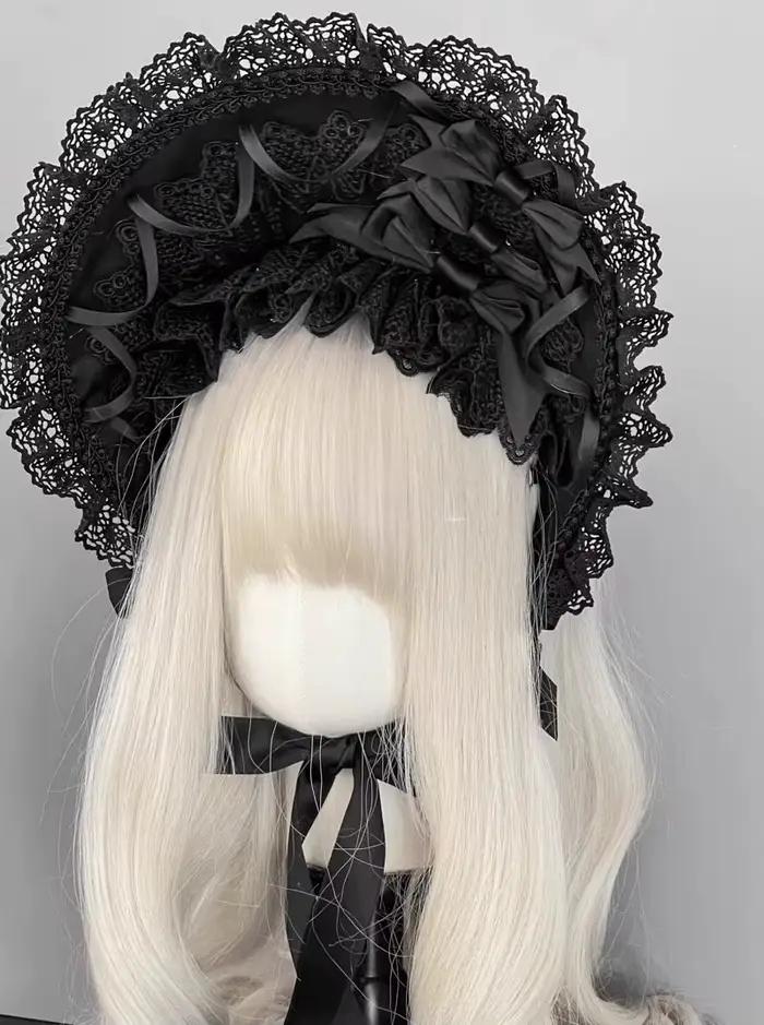 Bonnet en dentelle noire Lolita fait à la main