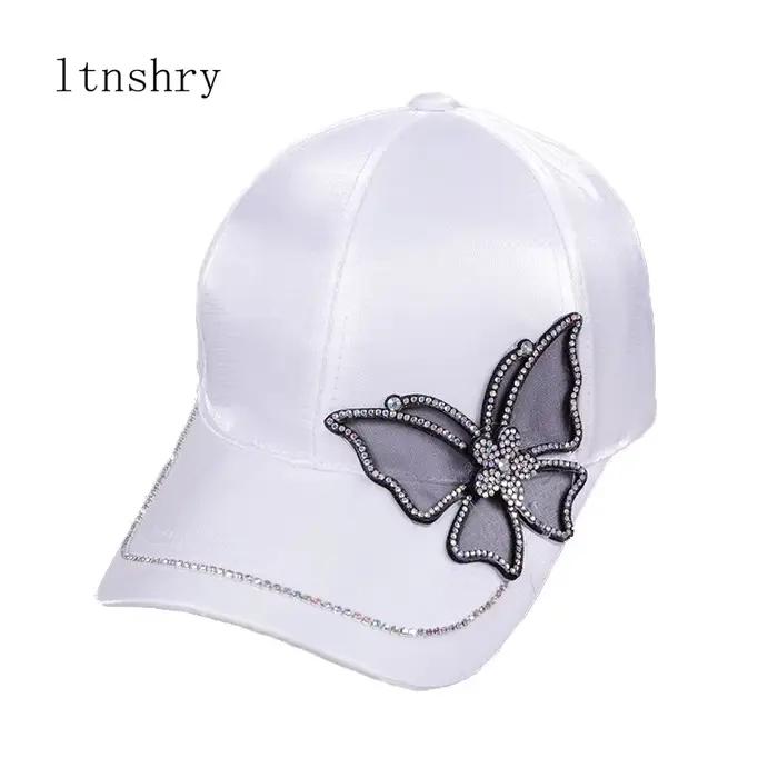 Casquettes brodées de fleurs et de papillons pour femmes