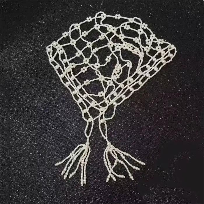 Bonnet tricoté à perles rondes et franges en crochet pour femme