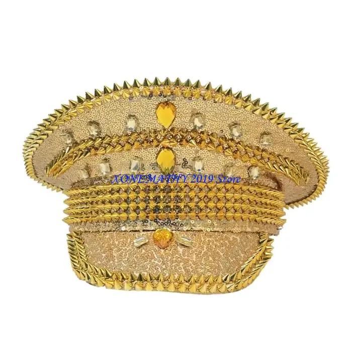 Chapeau à rivets pour femmes