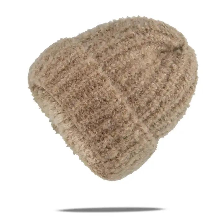 Bonnet côtelé tricoté doux et épais