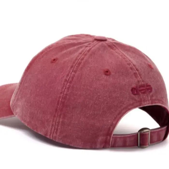 Casquette de baseball brodée 'What Is Your Love Song' en coton délavé