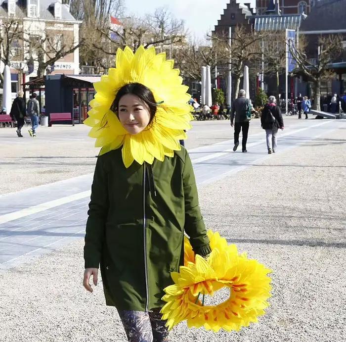 Chapeau et Masque Tournesol pour Cérémonies d'Ouverture d'Événements Sportifs