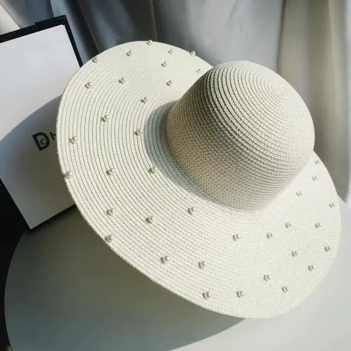 Chapeau de paille perlé fait main pour femme