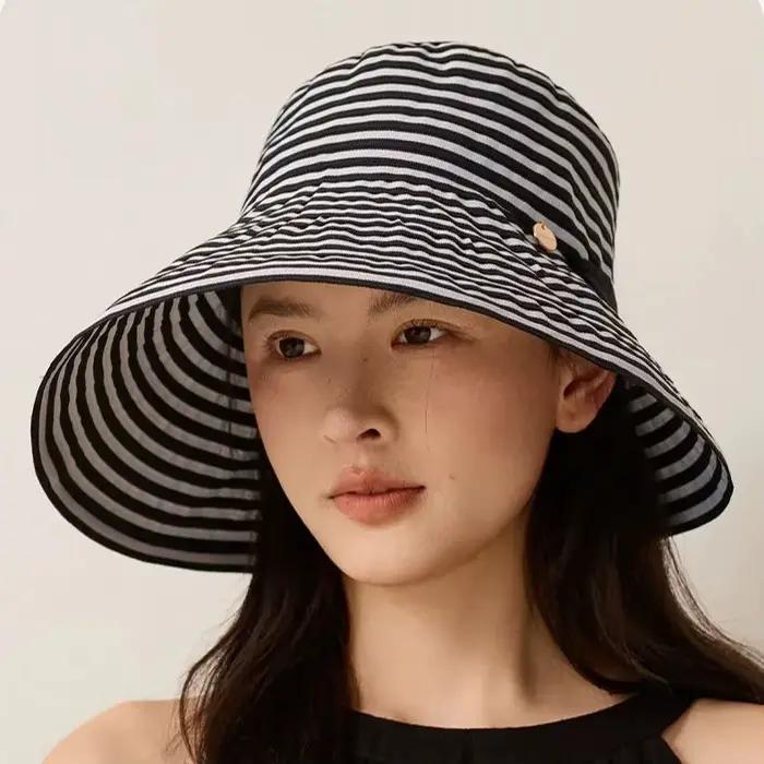 Chapeau de soleil rayé polyvalent