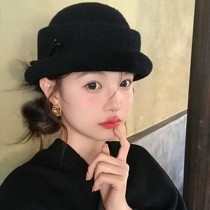 Chapeau bob rétro style Hepburn avec nœud