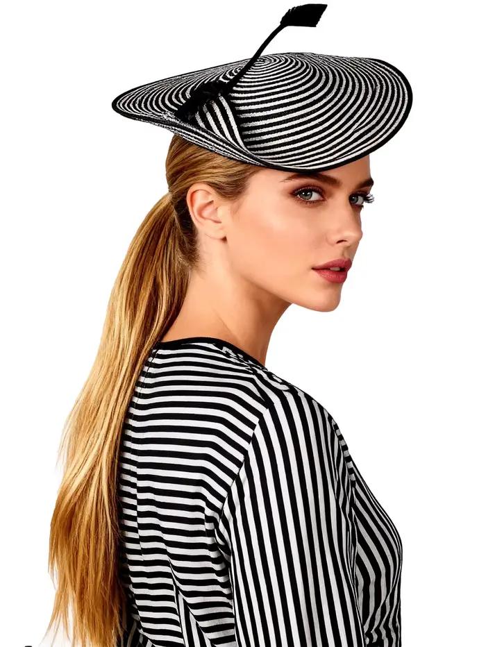 Élégant chapeau bibi rayé noir et blanc pour femme