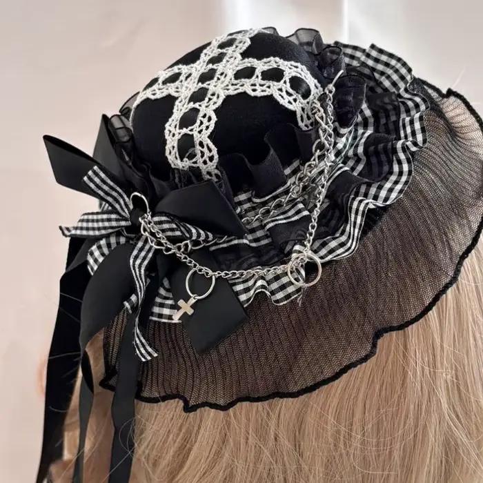 Chapeau gothique en voile dentelle avec nœuds foncés et motifs à carreaux pour femmes, accessoire de mode alternative pour sorties et fêtes à thème
