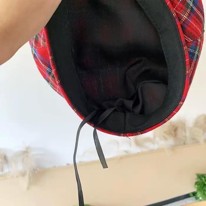 Béret à carreaux rouge pour femmes et hommes