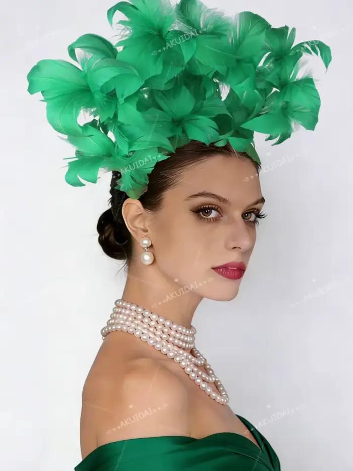 Chapeau bibi vert Royal Ascot en plumes pour femme
