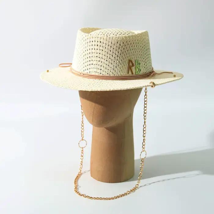 Chapeau de soleil en paille avec chaîne décorative
