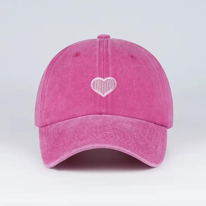 Casquette de baseball vintage brodée de cœurs roses : décontractée