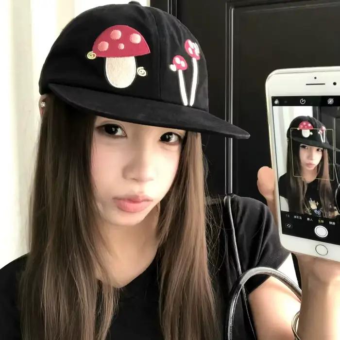 Casquettes de baseball brodées motif champignon pour femmes