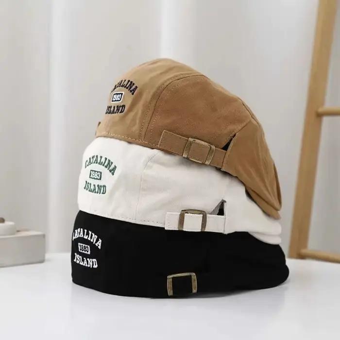 Nouveau Béret Y2K en Coton Brodé de Lettres