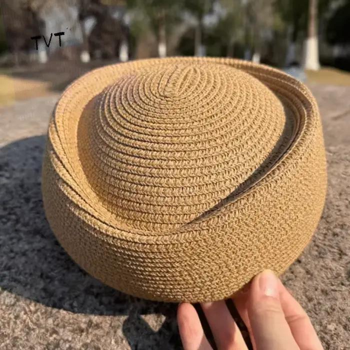 Nouveau chapeau élégant en paille