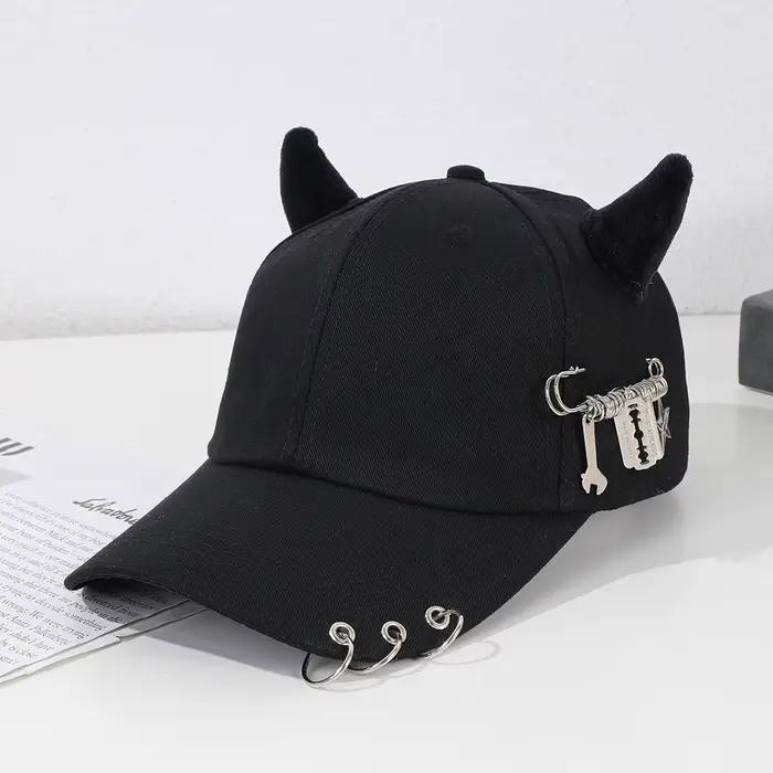 Casquette de baseball tendance avec broche en métal décorative style hip-hop